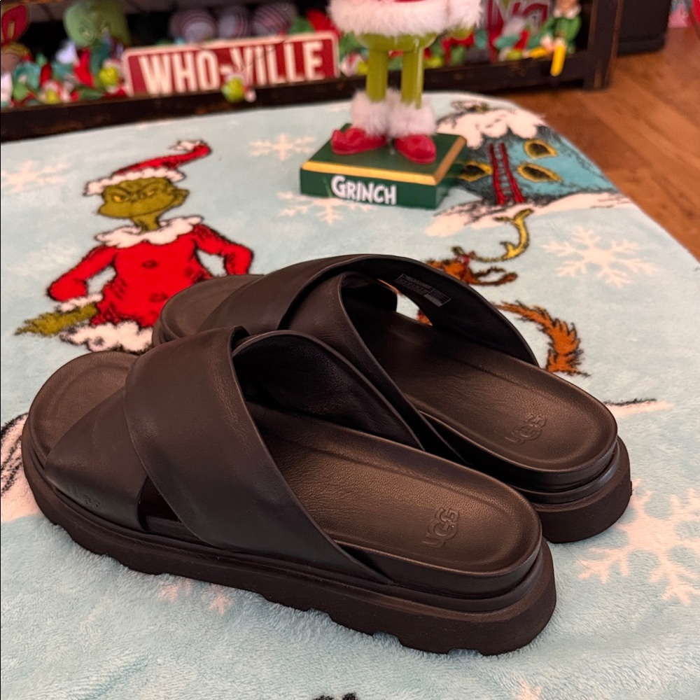Women’s Black Slide Sandals